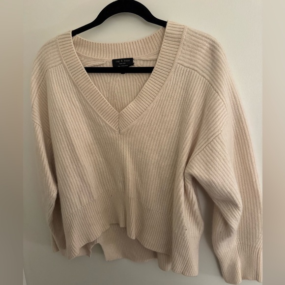 rag & bone Sweaters - Rag and Bone Cashmere V-Neck Ribbed Cream Sweater